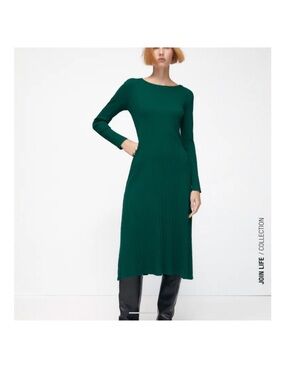Zara long sleeve green ribbed midi dress M